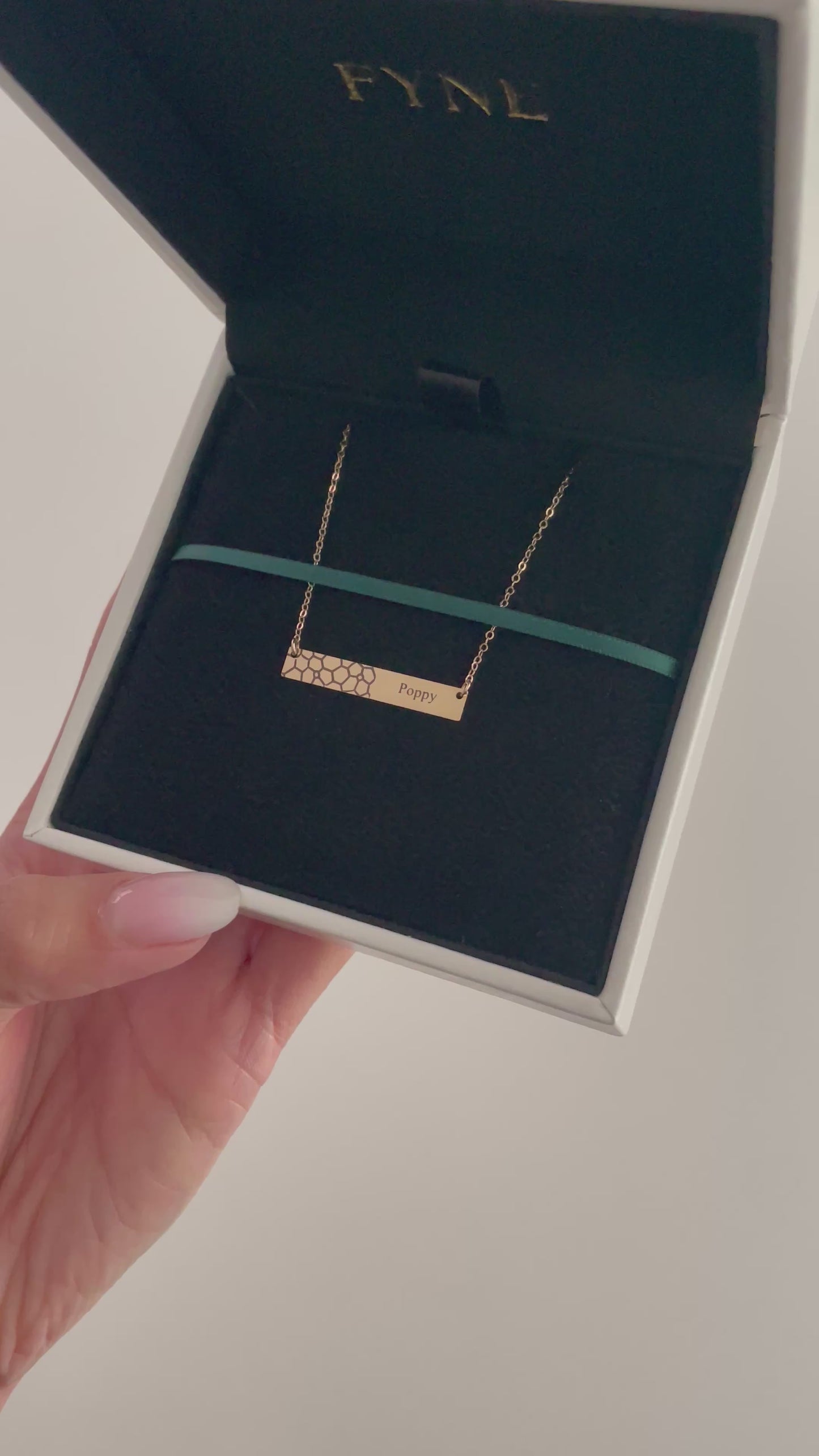 HEBA BOLD PET NOSE SIGNATURE & NAME NECKLACE